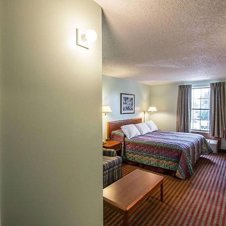 Rodeway Inn Lakeville Luaran gambar