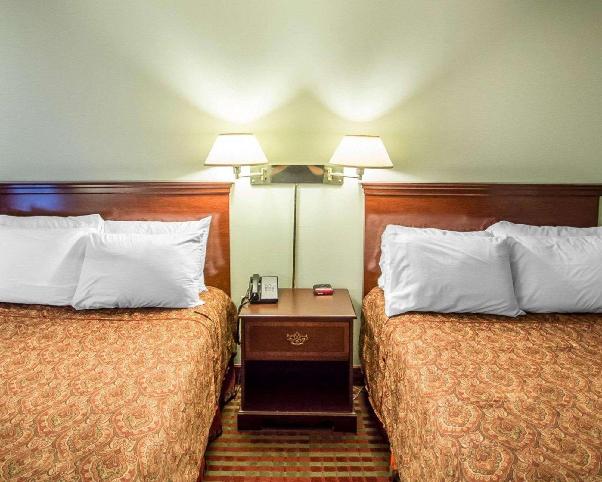 Rodeway Inn Lakeville Luaran gambar